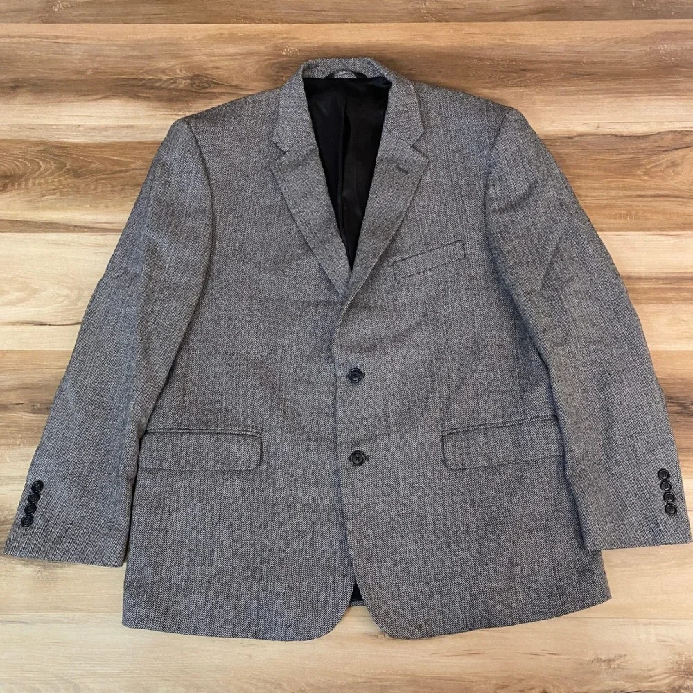 Jos A Bank Blazer 46R Herringbone Wool Sport Coat Mens 2 Button Gray